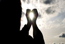 霍芬海姆踌躇不前，需寻找突破口